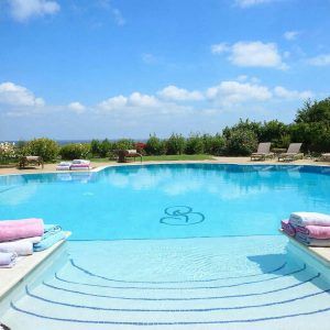 Секреты чистоты бассейна: как химия для бассейна AquaDoctor помогает поддерживать идеальную воду