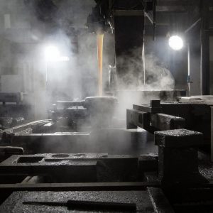 Литье Пластмасс: От Гранул к Шедевру – Путешествие в Сердце Формы